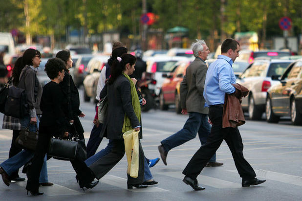Declin demografic accentuat în România, conform ultimelor date INS. Au murit mai mulți oameni la oraș decât la sat
