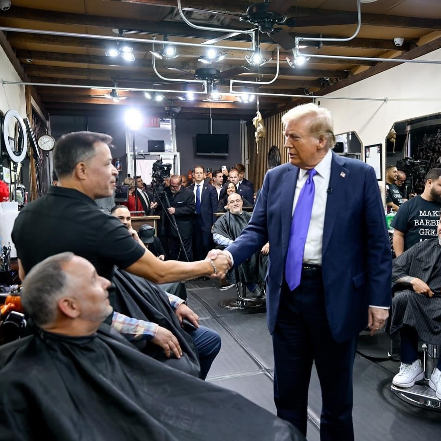 Donald Trump, atac la Zelenski și la Biden: Președintele Ucrainei este „unul dintre cei mai mari vânzători”