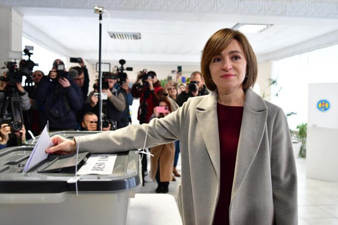 Reacții furibunde după rezultatul alegerilor din republica Moldova. Maia Sandu, „rață șchioapă” și „președinta diasporei”