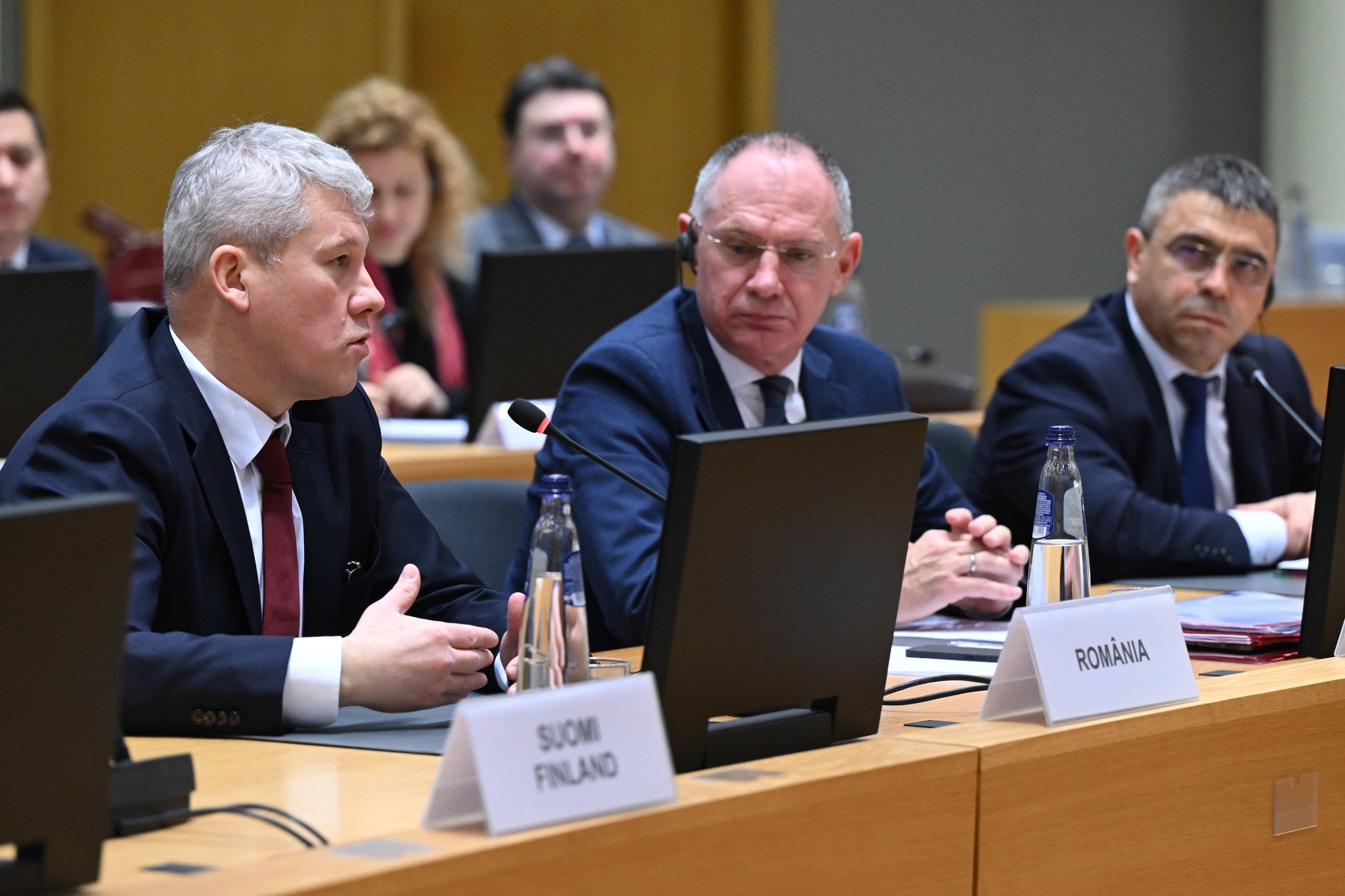 Ministrul de Interne Predoiu anunță zeci de dosare penale pentru cuvintele dure spuse pe rețelele sociale. „Se lucrează profesionist, pe bază de legi democratice”