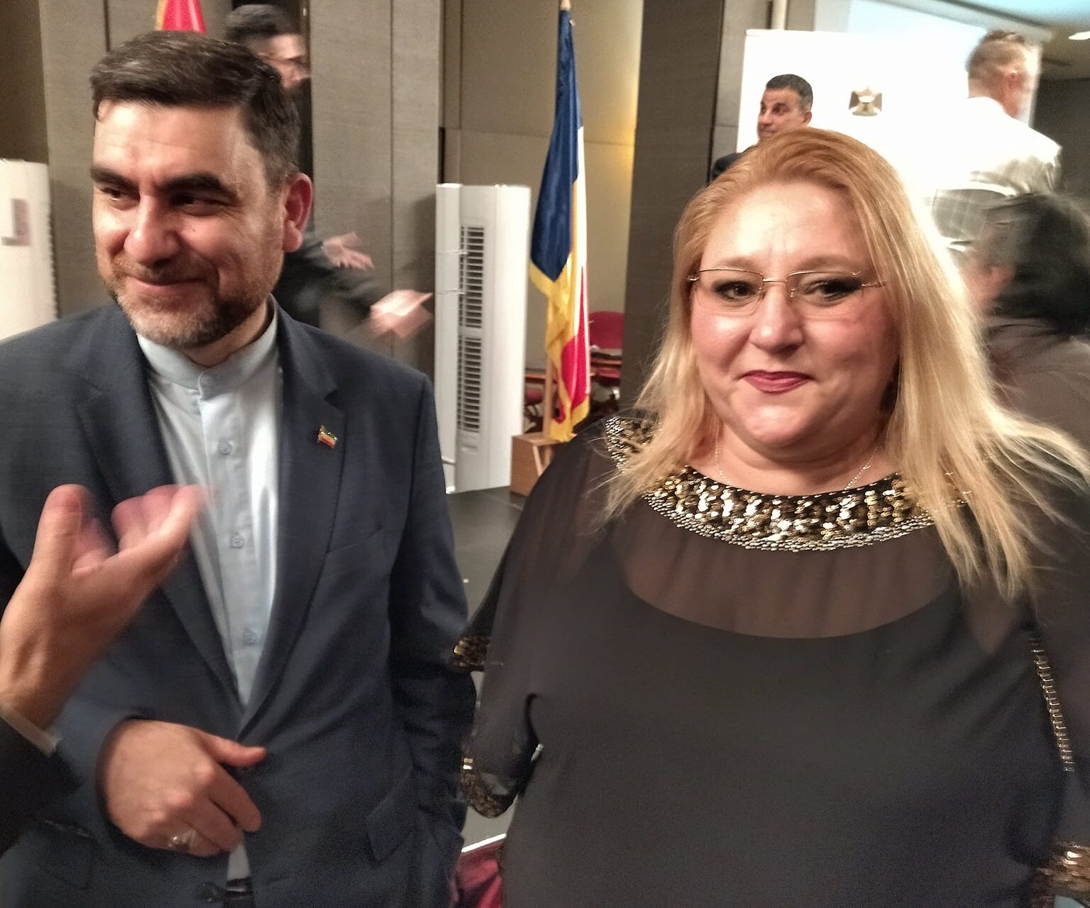 Diana Șoșoacă, scandal cu polițiștii: eurodeputata a aruncat cu amenințări după primirea unei amenzi: „cum se apropie unul de mine îi zbor creierii”
