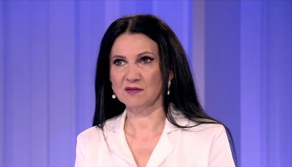 https://lumeapolitica.ro/actualitate/ce-a-primit-ministrul-sanatatii-de-la-denuntatorii-sai-sorina-pintea-asteapta-sentinta-judecatorilor/