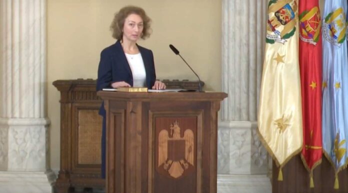 Simina Tănăsescu