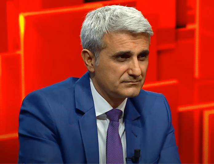 Robert Turcescu